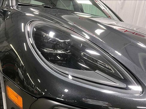 New 2026 Porsche Macan S image 12