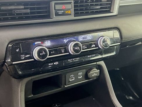 Used 2025 Honda Pilot EX-L image 15