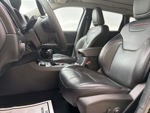 Used 2022 Jeep Cherokee Trailhawk w/ Sun, Sound & Nav Group image 12