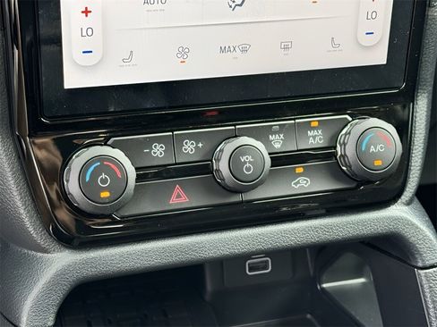 New 2025 Ford Ranger XLT w/ Equipment Group 301A High image 34