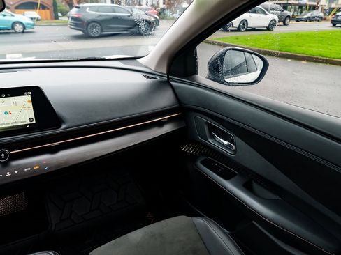 Certified 2023 Nissan Ariya AWD image 9