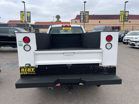 Used 2015 Chevrolet Silverado 3500 W/T image 4