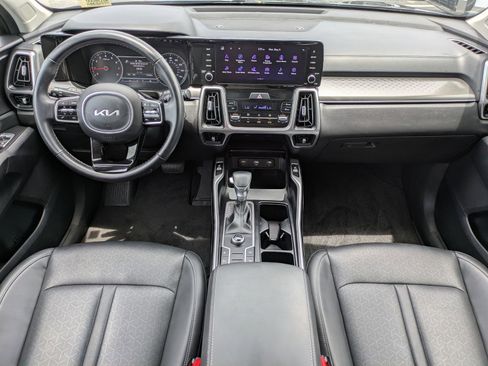 Certified 2022 Kia Sorento S FWD image 12