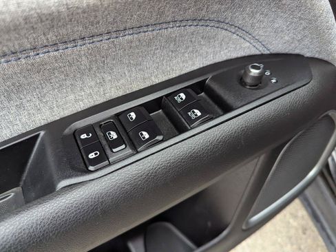 Used 2023 Jeep Compass Sport AWD/4WD image 10