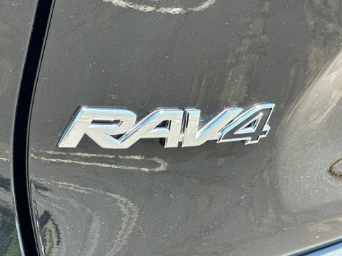 Certified 2022 Toyota RAV4 LE AWD/4WD image 51