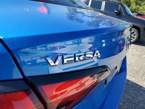 Certified 2021 Nissan Versa SV FWD image 14
