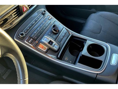 Used 2023 Hyundai Santa Fe SEL image 17