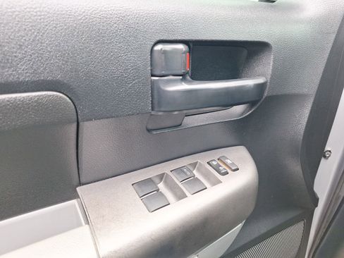 Used 2011 Toyota Tundra 2WD Double Cab image 16