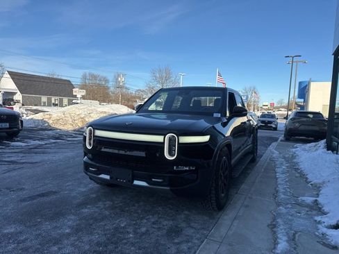 Used 2022 Rivian R1T Adventure image 6