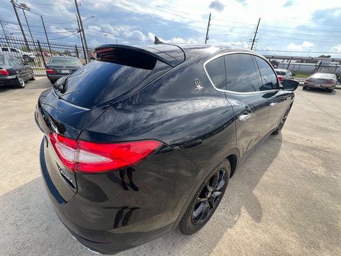Used 2018 Maserati Levante AWD/4WD image 54