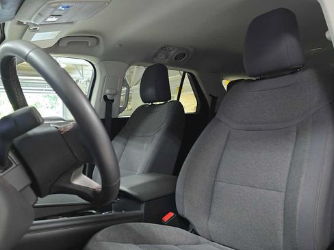Used 2025 Ford Explorer Active AWD/4WD image 21