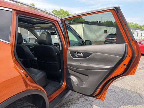 Used 2020 Nissan Rogue SL w/ Premium Package AWD/4WD image 29