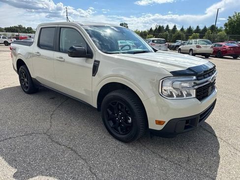 Used 2024 Ford Maverick Lariat w/ FX4 Off-Road Package AWD/4WD image 11