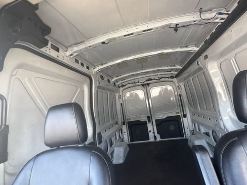 Used 2024 Ford Transit 250 148 Medium Roof RWD image 28