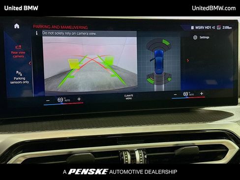 Used 2023 BMW i4 eDrive40 w/ M Sport Package image 9