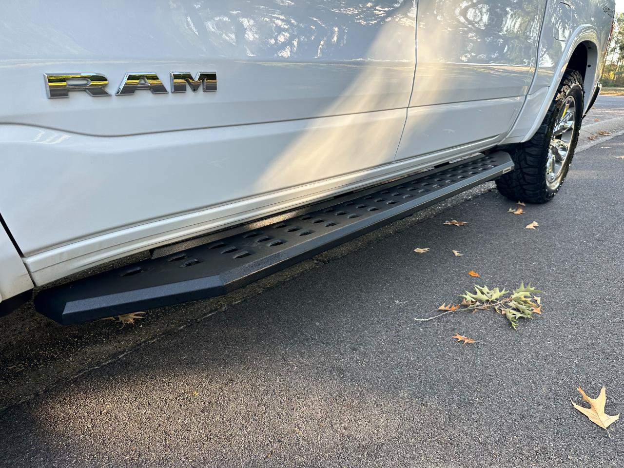 Used 2022 RAM 1500 Laramie w/ Sport Appearance Package AWD/4WD image 44