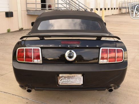 Used 2009 Ford Mustang GT RWD image 20