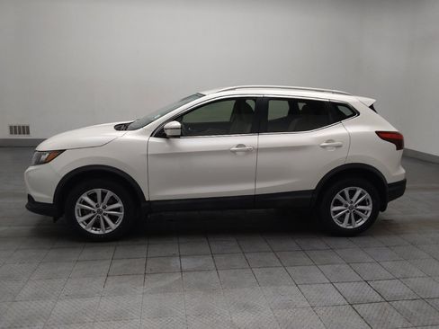 Used 2019 Nissan Rogue Sport SV FWD image 3