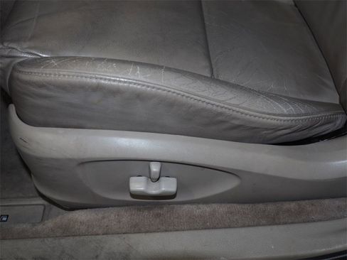 Used 2005 Subaru Outback 2.5i Limited image 21