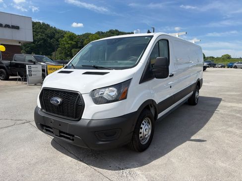Used 2023 Ford Transit 250 Low Roof AWD image 4