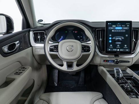 New 2026 Volvo XC60 B5 Ultra w/ Protection Package Premier image 17