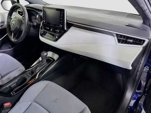 Used 2020 Toyota Corolla SE image 30