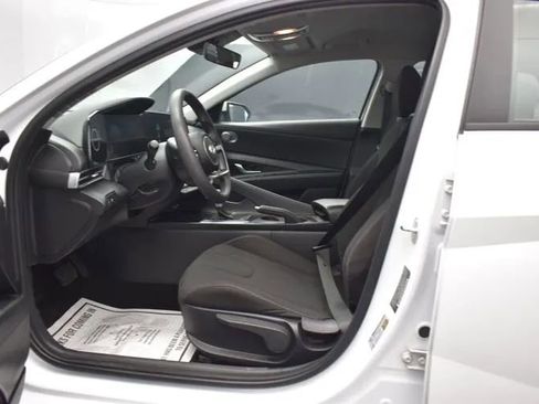 Used 2024 Hyundai Elantra SEL FWD image 14