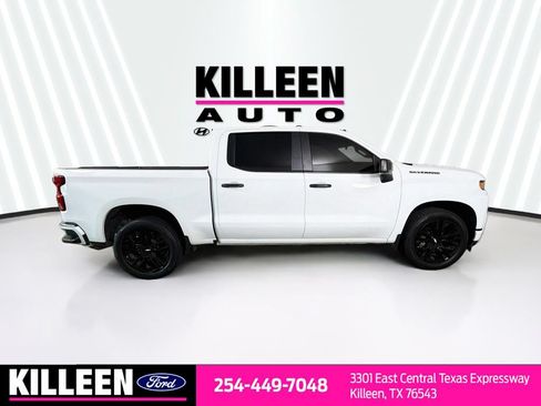 Used 2020 Chevrolet Silverado 1500 Custom w/ Custom Value Package RWD image 10