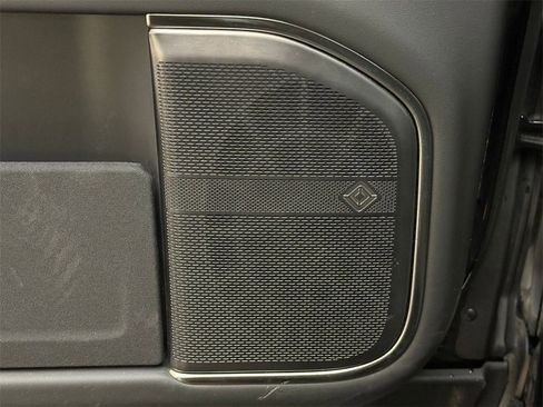 Used 2023 Rivian R1S Launch Edition image 16