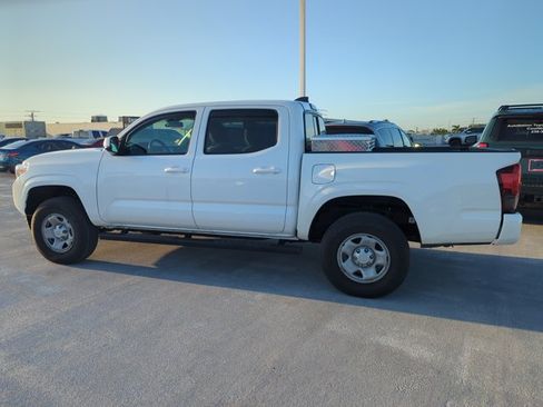 Used 2023 Toyota Tacoma SR AWD/4WD image 5