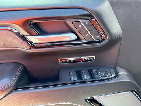 Used 2025 GMC Sierra 1500 AT4X image 15