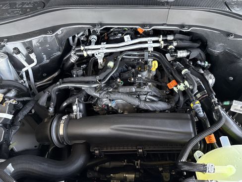 New 2026 Ford Explorer Active w/ Active Comfort Package image 7