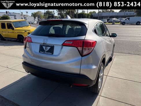 Used 2016 Honda HR-V LX image 7