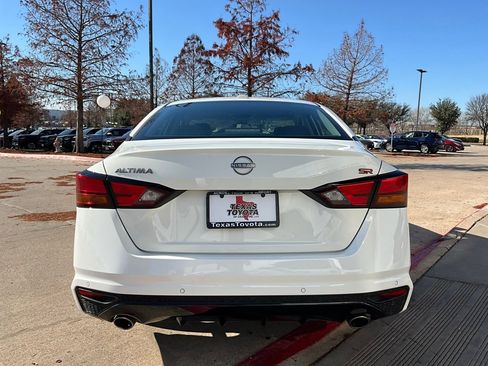Used 2025 Nissan Altima 2.5 SR image 7