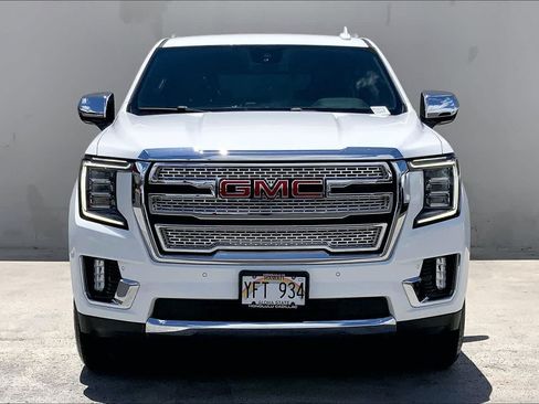 Used 2023 GMC Yukon SLT AWD/4WD image 6