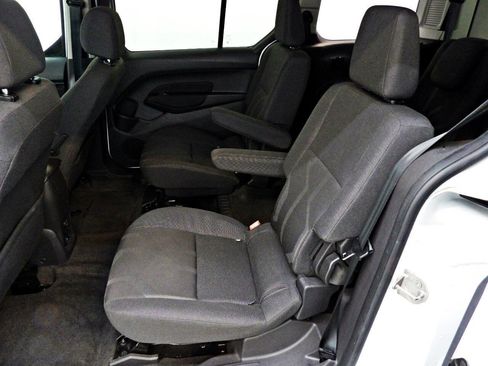 Used 2018 Ford Transit Connect XLT image 9