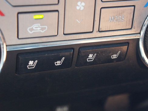 Used 2019 Toyota Tundra 1794 Edition AWD/4WD image 9