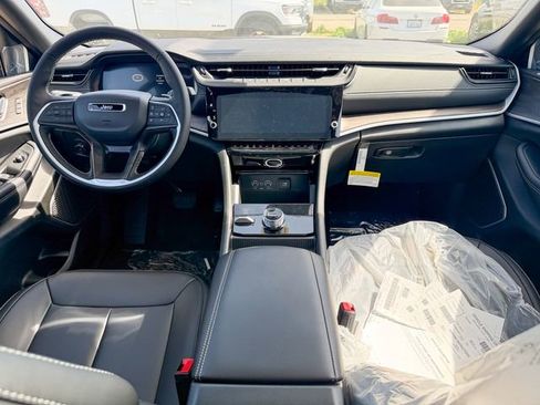 New 2026 Jeep Grand Cherokee Limited w/ Limited Altitude Package image 25