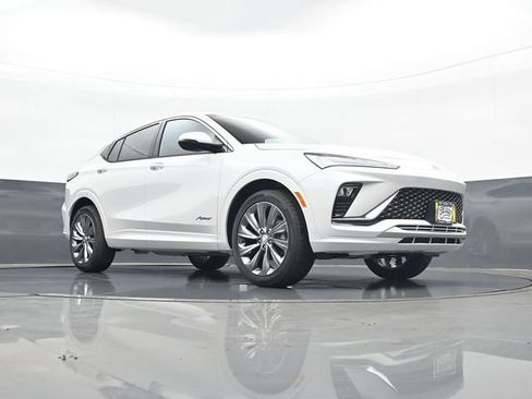 Used 2026 Buick Envista Avenir FWD image 23
