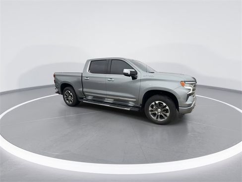 Used 2024 Chevrolet Silverado 1500 High Country w/ Technology Package image 2