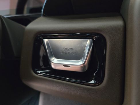 Used 2025 GMC Yukon XL Denali Ultimate w/ LPO, Floor Liner Package AWD/4WD image 17