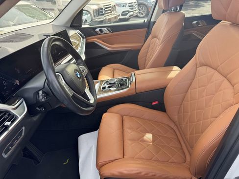 Used 2024 BMW X7 xDrive40i AWD/4WD image 27