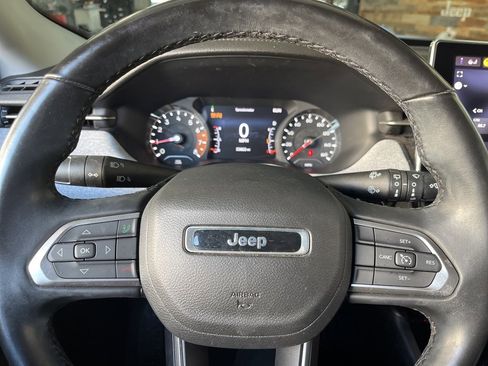 Used 2022 Jeep Compass Latitude image 30