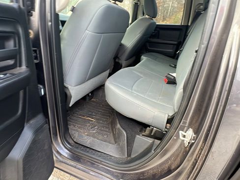 Used 2018 RAM 1500 Express w/ Express Value Package image 22