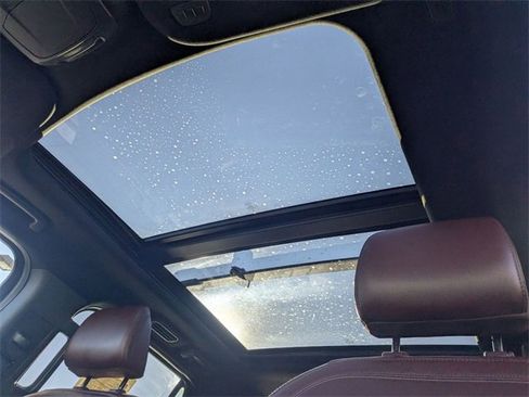 Used 2024 Ford Expedition Limited image 18