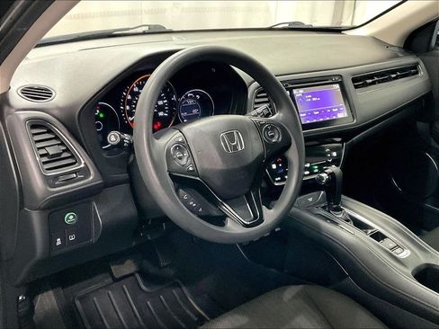 Used 2017 Honda HR-V EX image 8