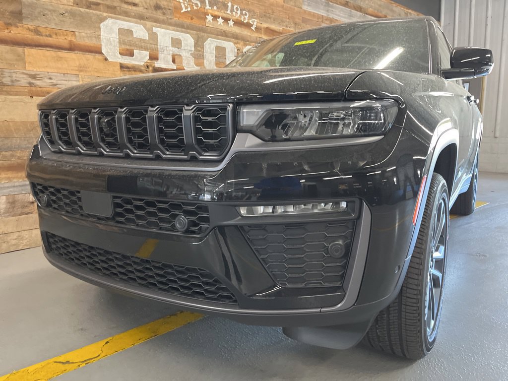 New 2026 Jeep Grand Cherokee Limited AWD/4WD image 11