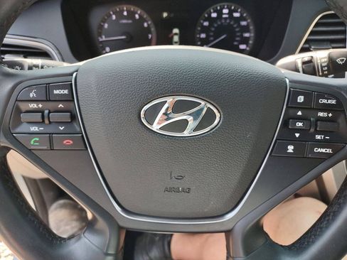 Used 2017 Hyundai Sonata Limited w/ Ultimate Package 04 FWD image 14