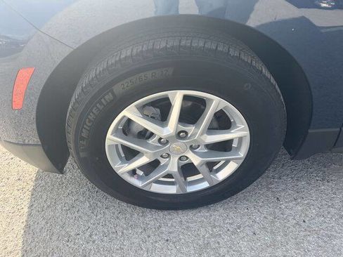 Used 2022 Chevrolet Equinox LT image 32