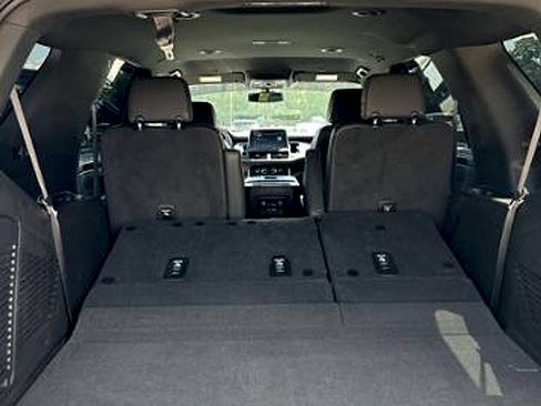 Used 2022 Chevrolet Tahoe RST w/ Luxury Package image 38